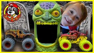 Monster Jam Toy Trucks - ‍️ Zombie Vs. Hunter  Grave Digger & Earth Shaker  Halloween Challenge