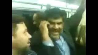 فحش دادن پیر مرد عصبانی تبریزی در مترو  پدر سگ گوه خوردی