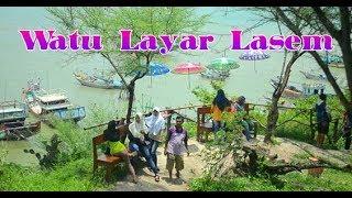 Wisata alam  watu Layar Lasem di kota Rembang