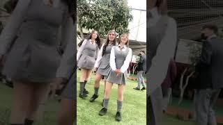 colegialas hermosas 3 Todas unas colegialas🫶 #liceo #baile #paratii #tiktok #bailandochallenge