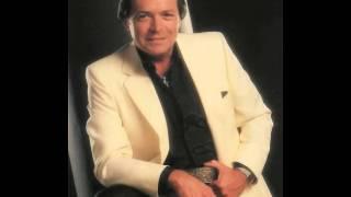 Mickey Gilley  Here Comes The Hurt Again