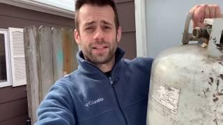 How to build a foundry out of a propane tank in under 5 minutes back yard Foundry