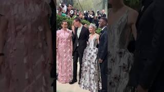 Amanda Seyfried with Sarah Paulson Harris Dickinson and Damson Idris at the #MetGala