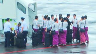 Pramugari Cantik Batik Air Berganti Jam Terbang di Bandara Ngurah Rai Bali