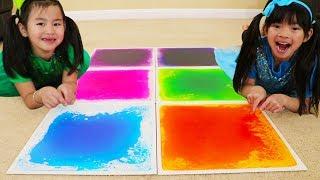 Emma & Jannie Pretend Play Learn Colors w Fun Colorful Playmat for Kids