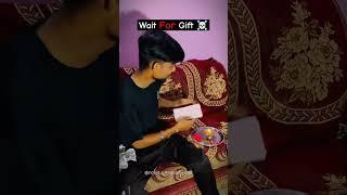 wait for gift ️  behen bhai ️️  #rakhispecial #bhaibehencomedy #shorts #viral #waitforend