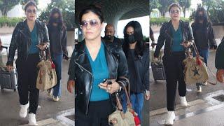 Mom & Daughter Love Nysa Devgan & Kajol Devgan Travel together as they were spotted at Airport 