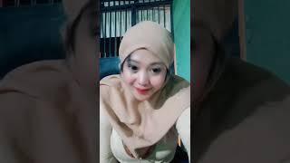 Jilbab momtok pamer gunung gede