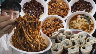 Korean Dumplings and Blackbean Noodles in a 26-year-old Food Truck KOREAN MUKBANG