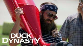 Duck Dynasty The Guys Work as a Crew Pit for NASCAR