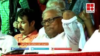 VS  Achuthanandan in election campaigning