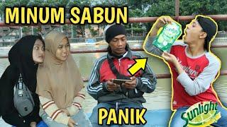 NGAKAK ABIS LIAT NYA HAHA PRANK MINUM S4BUN