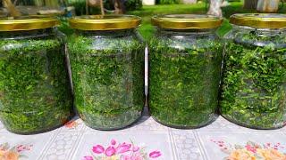 I don’t dry or freeze Preparing cilantro and parsley for the winter