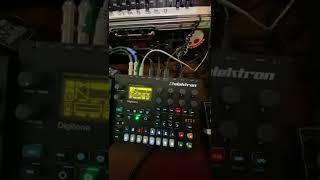 Autokinetic Mike McClure making Elektron Patterns