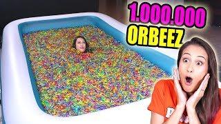 1 MILJOEN ORBEEZ IN EEN ZWEMBAD IN MIJN HUISKAMER