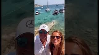Андрей Данилевич с женой отдыхает на Миконосе