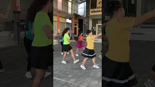 Viral dance yang lagi Hits di indonesia #linedanceindonesia #dance #linedancers #pegok #sesetan