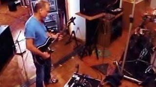 Eddie  Van Halen plays his new 5150 IIIs