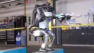 Robot ini lincah sprt atlit profesional