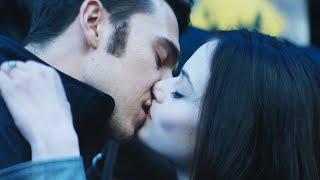 Black Beauty _ Kiss Scene — Jo and George Mackenzie Foy and Calam Lynch