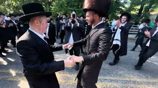 Herskowitz Hachnossas Sefer Torah Lipa Schmeltzer @1800 Wheeelchair . Com