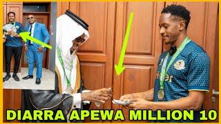 #live Muda Huu DIAMOND PLATNUMZ AMKABIDHI DIARRA MILLION 10 APEWA HESHIMA NZITO HII NI BALAA