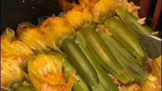 Фаршированные цветы кабачков в духовке. Zucchini flowers in oven