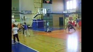 Η οικογένεια παίζει Badminton - Δρυμός Θεσσαλονίκης