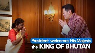 President Droupadi Murmu welcomes His Majesty the King of Bhutan at Rashtrapati Bhavan