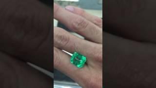 8.50 total carat weight Colombian emerald loose gemstone