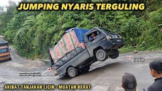 Mobil Jumping Tinggi Nyaris Terguling Akibat Gagal Nanjak di Tanjakan Batu Jomba