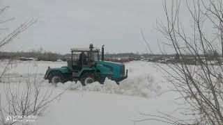 БТЗ-243 на расчистке снега.