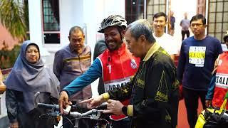 Gowes Ke Makkah Dua Pesepeda Asal Purbalingga Singgahi Kediaman Gubernur Riau