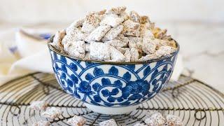 How to Make Muddy Buddies  An easy and quick recipe