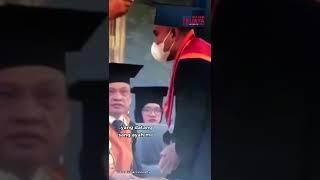 Viral seorang wisudawan tetap tabah hadiri wisudanya di hari sang ayah tiada #shorts #viral