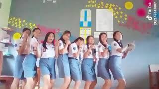 Tik Tok  Kelakuan Anak SMA Jaman Sekarang