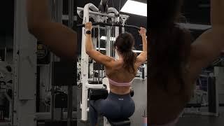Cable Lat-Pulldown