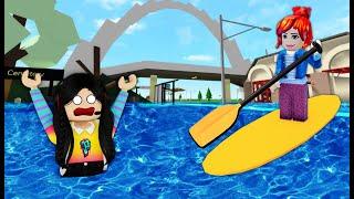 SE INUNDA LA CIUDAD Y ME LLEVA UN TSUNAMI EN ROBLOX  paolazgames