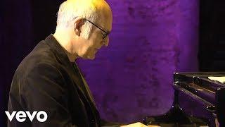 Ludovico Einaudi Alessia Tondo - Nuvole Bianche Live at the Old Vic Tunnels  2011