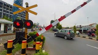 Perlintasan KA SERONG Tugu Jam Kota Serang Banten