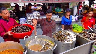 100 Kg of Snail Sold Per Day  Popular Snail Soup Flaming Beef Fried Rice  Cambodian Street Food
