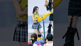 물대포 쏘는 이새롬 프로미스나인  부산 워터밤 LOVE BOMB