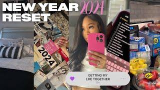 the ULTIMATE NEW YEAR RESET 2024  vision board deep cleaning decluttering groceries