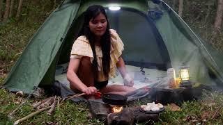 SOLO CAMPING IN THE RAIN - COOKING WITH A SMALL TENT - RELAXING - ASMR CAMP  Noru saru