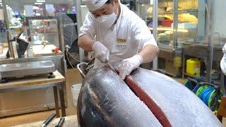 209kg Giant Tuna Cutting Show  거대한 참치 해체 쇼  209公斤巨大鮪魚切割