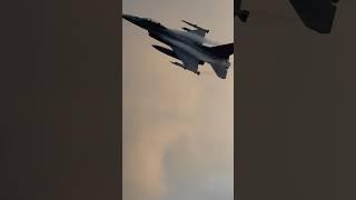 A pair of Tulsa F-16 Vipers from the 138th Fighter Wing blasting out of KEFD Ellington Airport