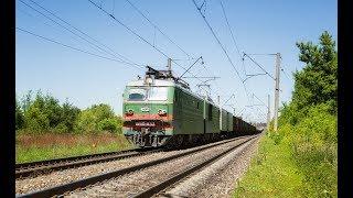 Электровоз ВЛ10К-833 с грузовым поездом