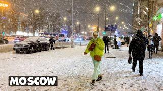  SNOWSTORM IN MOSCOW ️ NIGHTLIFE MOSCOW IN SNOWFALL  RUSSIAN WINTER - With Captions ⁴ᴷ HDR