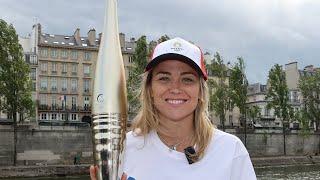 JO PARIS 2024 - Amélie Mauresmo Laure Boulleau... porteuses de la Flamme dans les Hauts-de-Seine