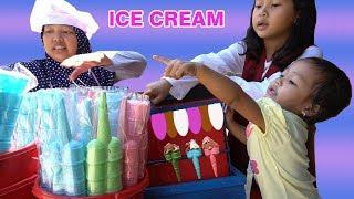 Drama Keysha and Afsheena Buy Ice Cream - Mama Pretend Selling Ice Cream